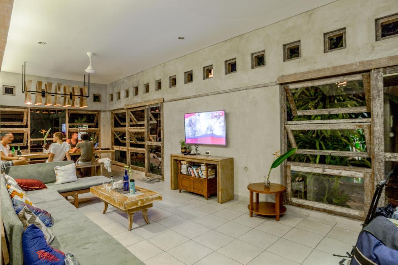 Lokal Bali Hostel Kuta Lombok Exterior foto
